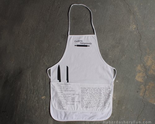 Make A Recipe Inspired Apron - Make the chef in your life this cute apron and showcase their favorite recipe (or yours!)