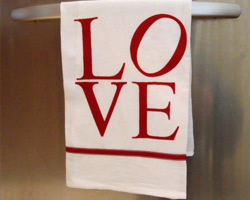 LOVE Kitchen Towel - Make a kitchen towel with the famous LOVE icon for the special baker in your life, with this easy guide