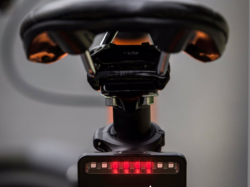 Garmin Varia Rearview Radar Tail Light - World's first cycling radar that warns approaching vehicles from up to 153 yards behind