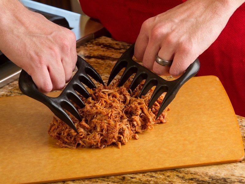 Bear Paws Pulled Pork Shredder Claws - The original and best tools for shredding meat