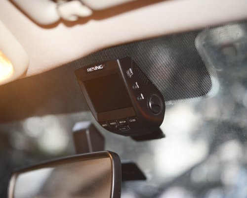 Discreet Dashboard Camera - Discreet dashcam with accident detection, and loop recording, makes sure you have evidence on your side in the case of accidents