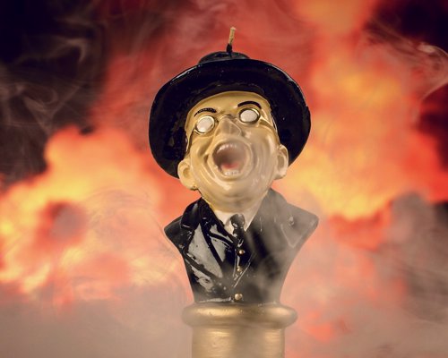 Melting Toht Candle - Face meltingly fun homage to the special effects finale in Raiders of the Lost Ark