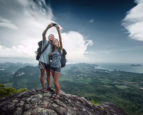 Worldwide Adventure Experiences - Zip lining in Peru, caving in Oregon, canoeing in Ireland - let your recipient choose from 100s of adventures worldwide, great for someone going travelling