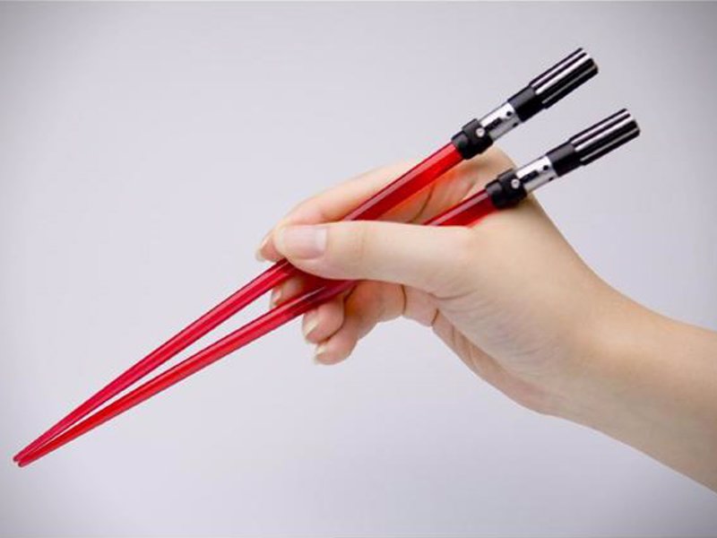 Star Wars Chopsticks - Chopsticks designed to look like lightsabers from the Star Wars universe