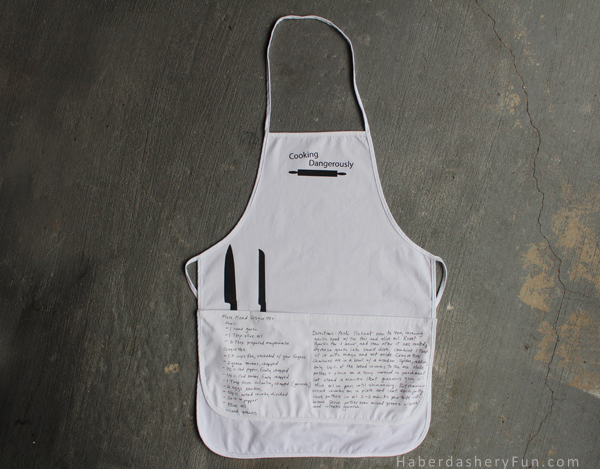 Make A Recipe Inspired Apron - Make the chef in your life this cute apron and showcase their favorite recipe (or yours!)
