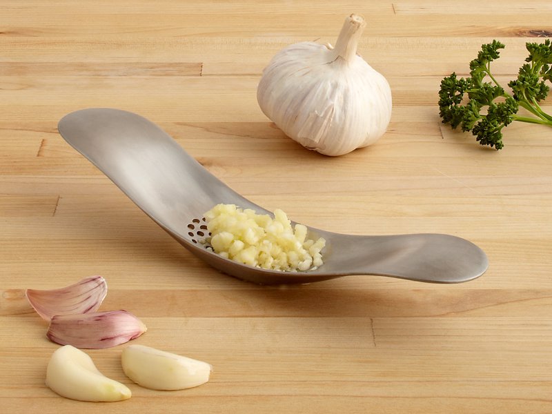 Joseph Joseph Rocker Garlic Crusher - Cleverly designed multi-function garlic tool for crushing and mincing