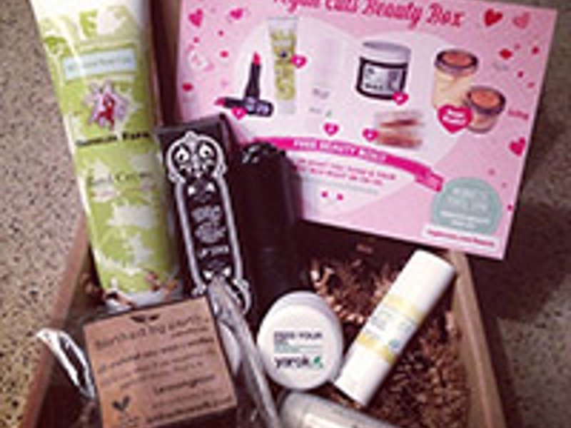 Vegan Beauty Products Subscription Box | Expertly Chosen Gifts