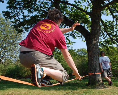 Slackline Kit - Have fun challenging your balance and core strength with a slackline