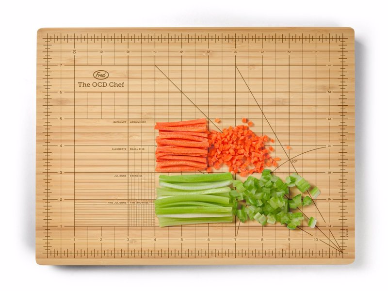 Cutting Board For The Obsessive Chef - A cutting board with guided chopping lines of different sizes, for the perfectionist chef