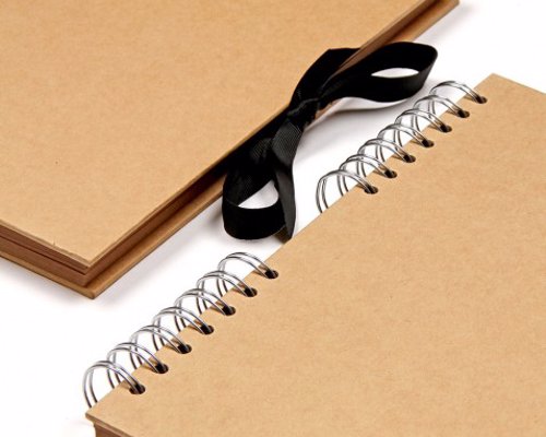 Kraft square scrapbook - A versatile blank canvas to use for photos, artwork, keepsakes and more